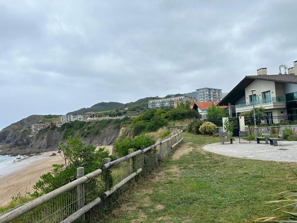 Bakio Beach House Bagian luar foto
